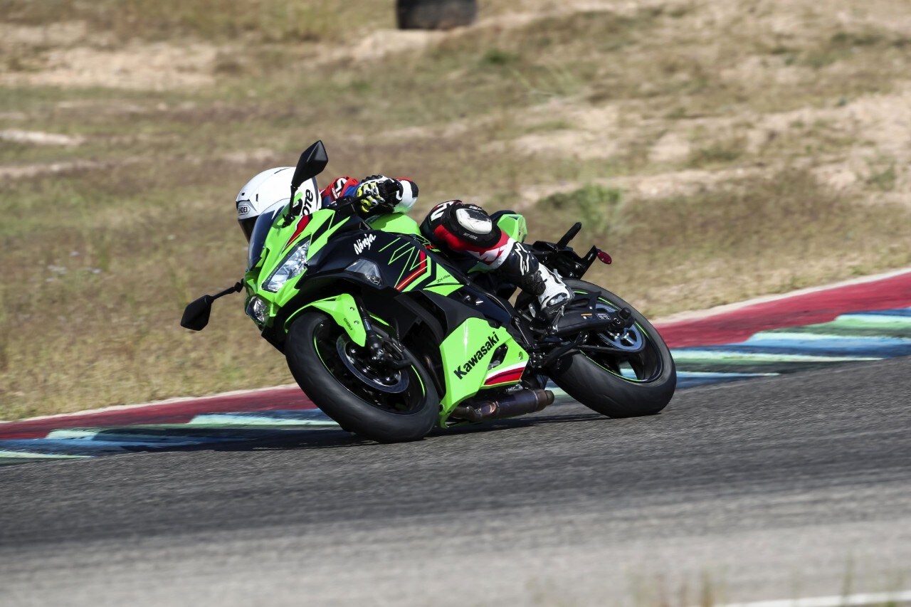 Kawasaki Ninja ZX-4 RR: baby screamer
